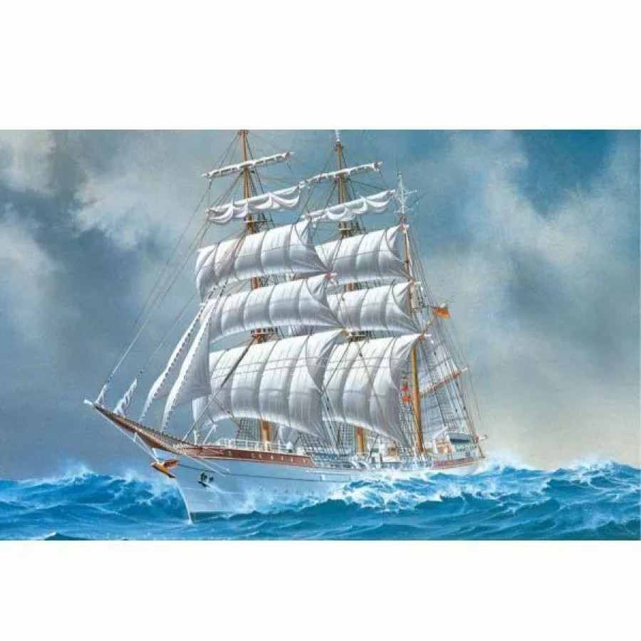 Plastic Ship Models * | Revell 1/350 Gorch Fock Plastic Model Kit 05432